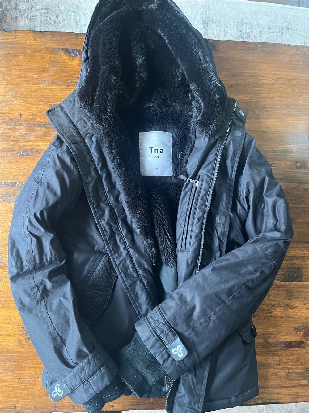 TNA Womens Black Hooded Faux-Fur Lined Parka without fur trim on hood
